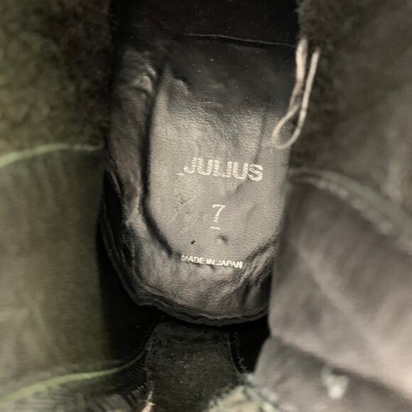 JULIUS_7 Size 9.5 Black Distressed Roughout Leather Wedge Boots - Picture 7 of 8